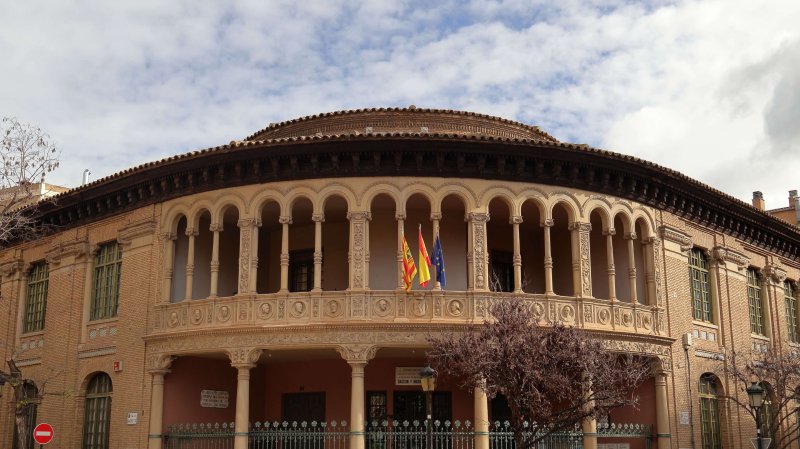 Grupo Escolar Gascón y Marín (Zaragoza)